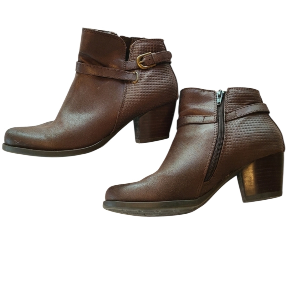 Bare Traps RYLEN Brown Ankle Boots Side Zipper Block Heels Size 7